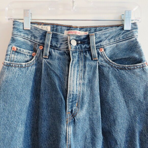LEVI'S Ribcage Pleated Cropped Wide Leg Jeans in Now and Then Wash - Size US 24 - Picture 4 of 15